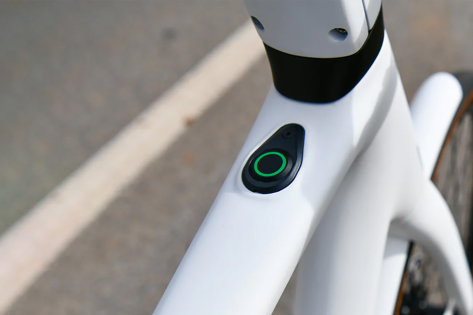 LeMond electric bikes review power button - Luxe Digital